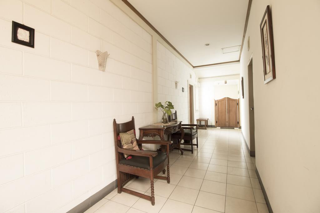 Reddoorz @ Setrasari Hotel Bandung Ngoại thất bức ảnh