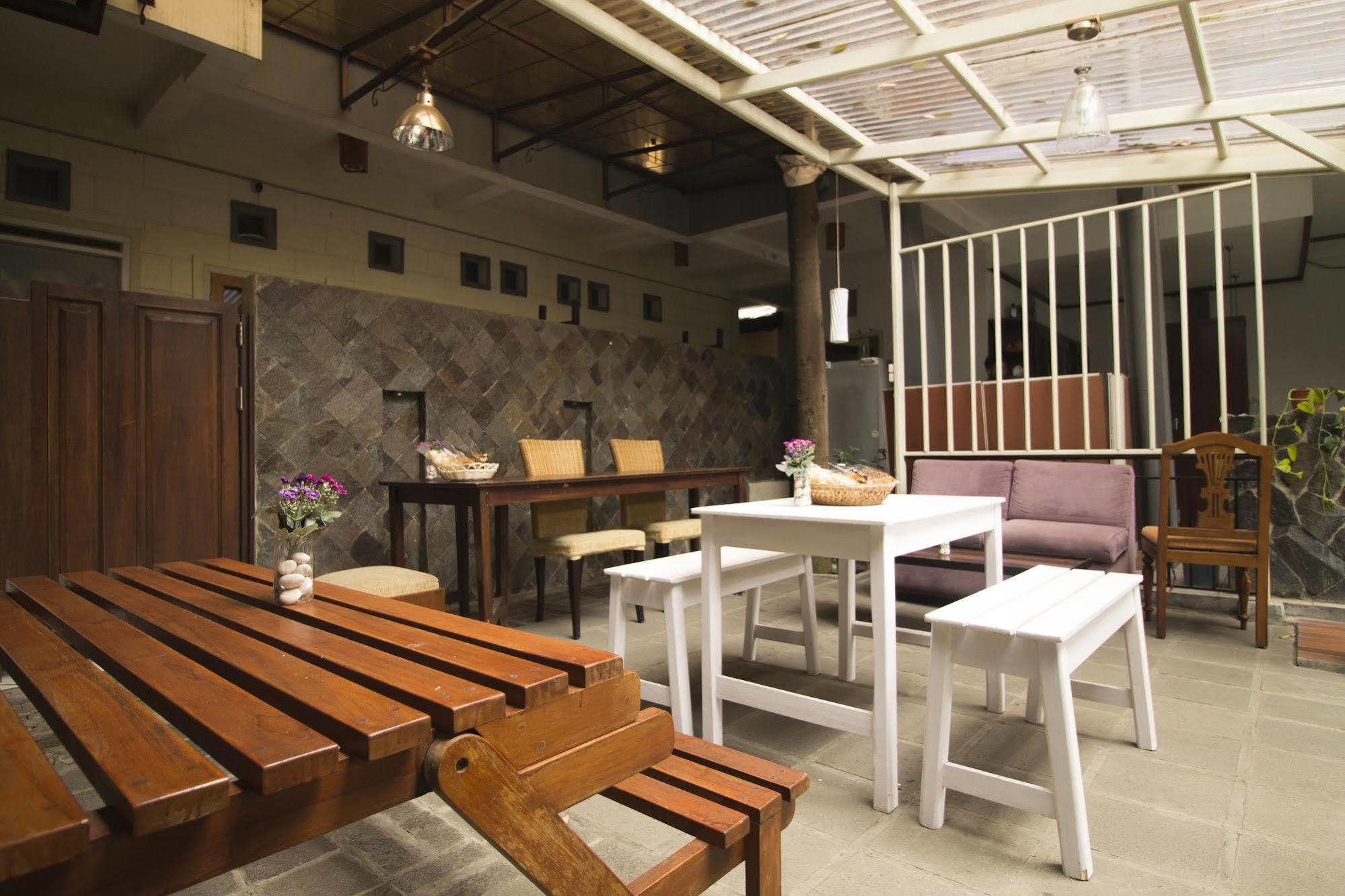 Reddoorz @ Setrasari Hotel Bandung Ngoại thất bức ảnh