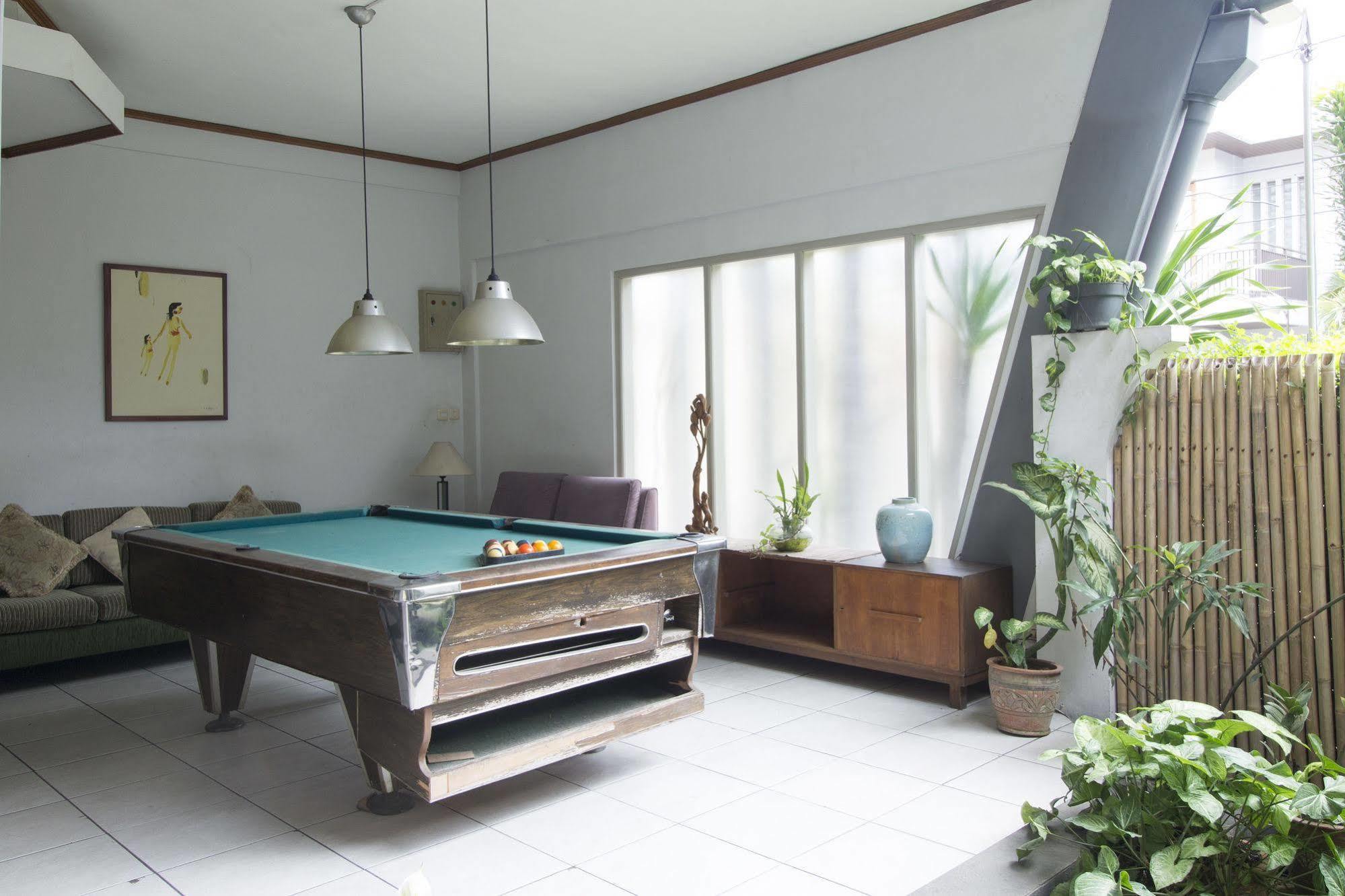 Reddoorz @ Setrasari Hotel Bandung Ngoại thất bức ảnh