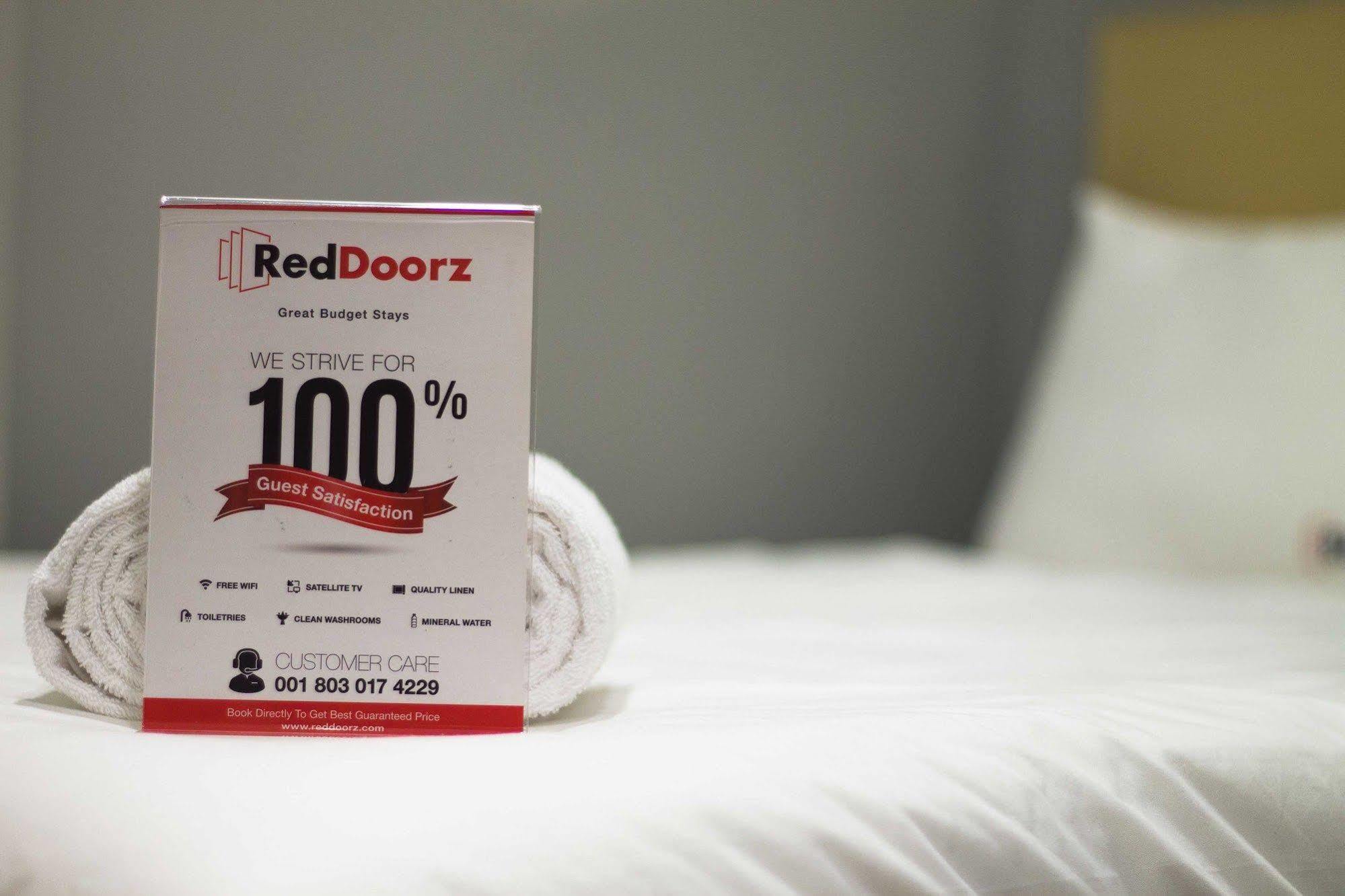Reddoorz @ Setrasari Hotel Bandung Ngoại thất bức ảnh